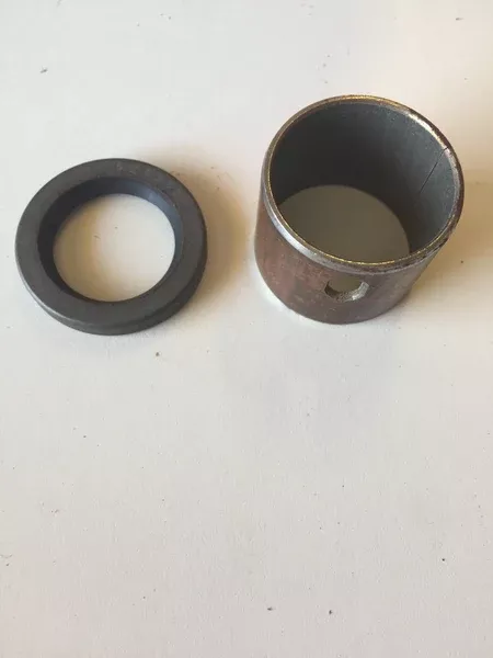399265-cylinder-bushing-briggs-stratton-nos-alt-797673 399265 Cylinder Bushing Briggs and Stratton NOS alt. 797673